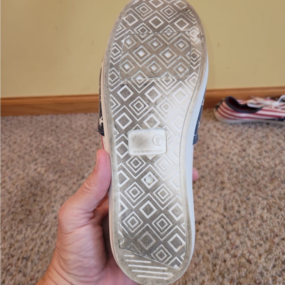 Women’s Sneakers Size 8 American Flag Casual Patriotic USA Lace Up Tennis Shoes - Picture 6 of 6